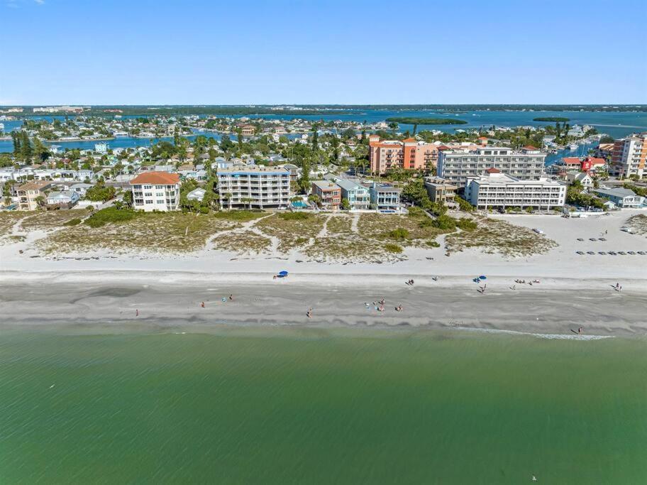 Amazing House Block From Beaches & Attractions Villa St. Pete Beach Eksteriør billede